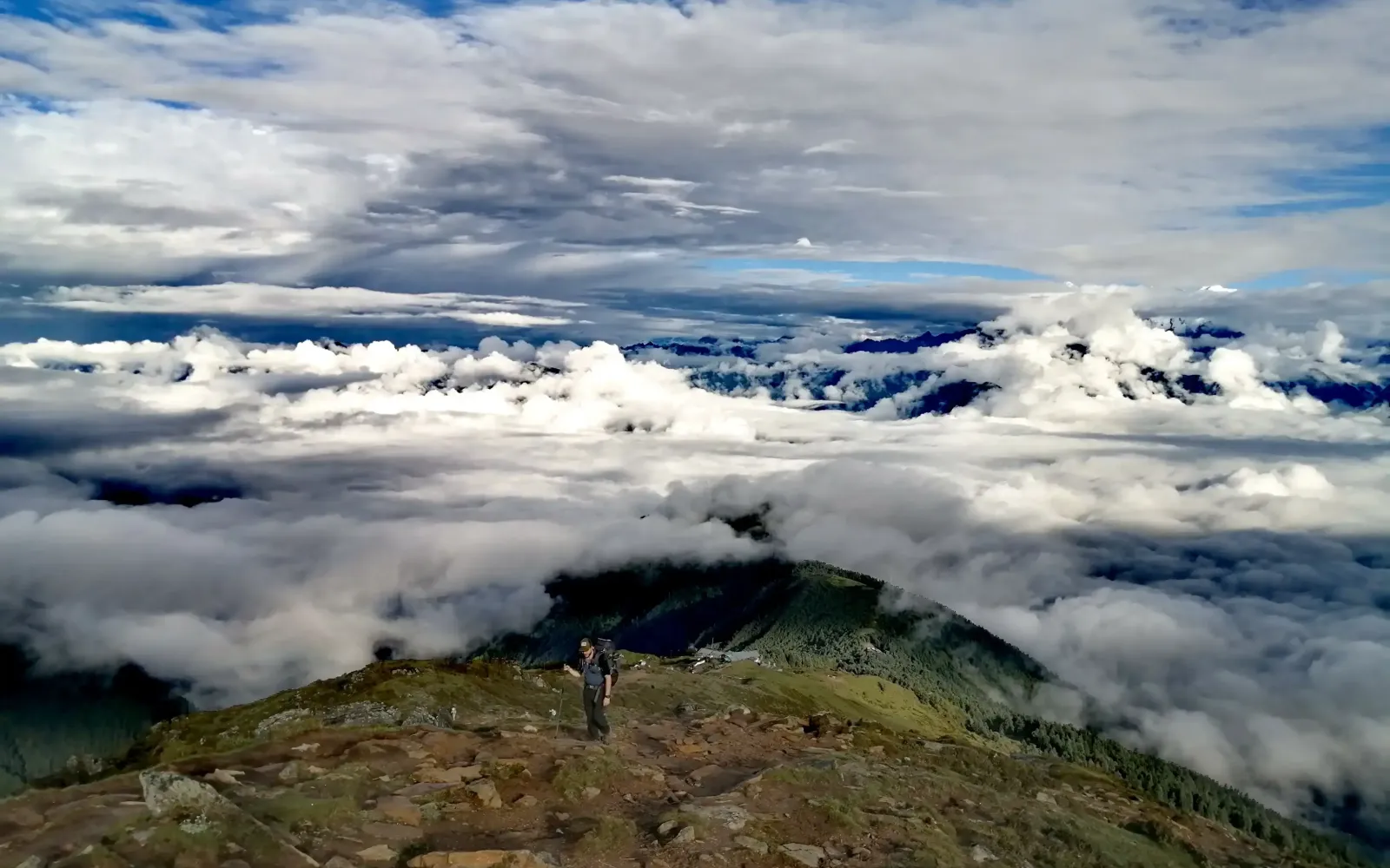 Langtang Valley Trek in Spring: Best Time for Scenic Himalayan Views