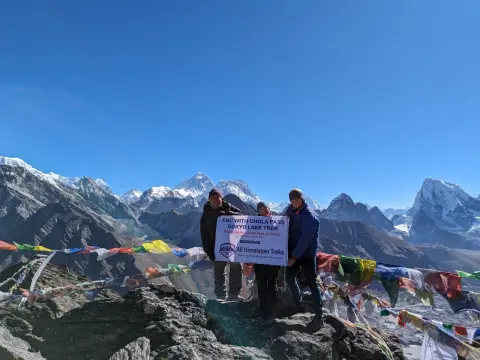 15 Days Everest Base Camp Chola Pass Gokyo Trek: Cost, Itinerary & Best Time Explained (2026/27/28 Guide)
