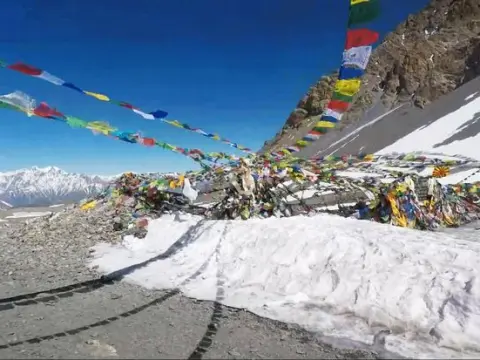 Short Annapurna Circuit Trek: 8-Day Guide & Itinerary