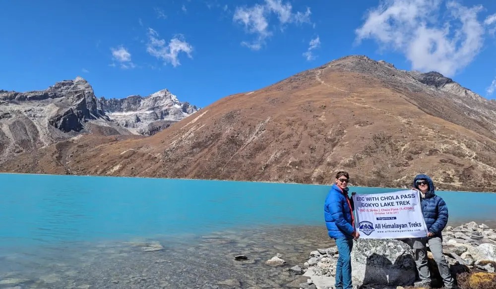 gokyo chola pass trek